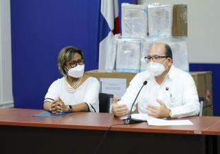 MINSA recibió una donación de 440 trajes de protección personal 