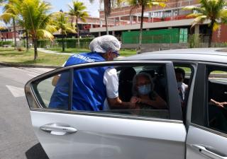 Personas con discapacidad de Colón reciben segunda dosis de la vacuna 