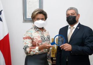 Minsa recibe reconocimiento de la Autoridad Nacional de Trasparencia