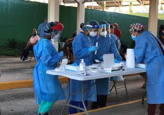  Avanza proceso de vacunación en el sector público y privado 