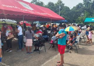 Comunidad en Las Mañanitas se beneficia con servicios de Salud