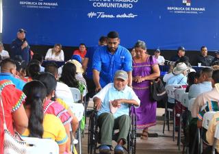 Con nuevas ambulancias, lanchas, equipos e insumos se refuerza atención médica en la comarca Ngäbe Buglé  