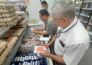 Continúan operativos de salubridad en supermercados