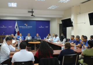 MINSA se reúne con miembros de CONAGREPROTSA