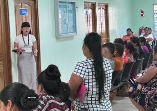 Dictan charlas educativas en el Centro de Salud La Gloria en Changuinola