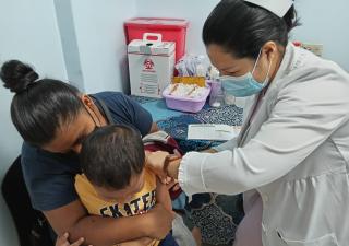 Avanza vacunación contra la influenza en Bocas del Toro
