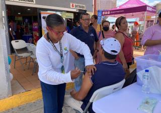 Jornada de vacunación en el interior del país