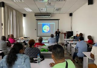 Seminario de educación para la Salud enfocado en el manejo del estrés para personas con diabetes