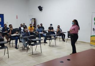 Capacitan a 26 manipuladores de alimentos en Changuinola