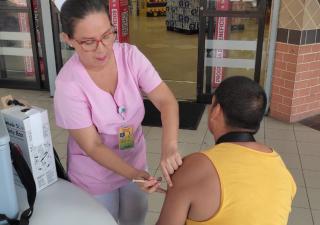  Aumenta demanda de vacuna contra la influenza