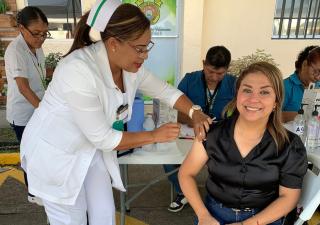Avanza proceso de inmunización contra la Influenza en todo el país