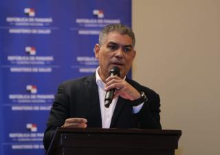 Ministro Sucre culmina gestión con entrega de reconocimientos 