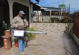 Piden a Veragüenses mantener sus predios limpios y libres de criaderos de mosquito
