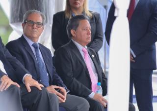 Ministro de Salud participó en la ceremonia de cambio de mando de los estamentos de Seguridad