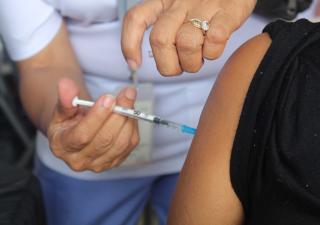 Salud insta a  la población vacunarse contra la influenza