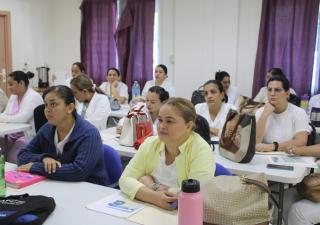 Enfermeras veragüenses participan en seminario taller