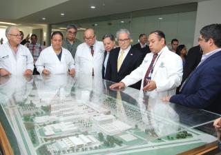Autoridades verifican funcionalidad y equipamiento en la Ciudad de la Salud 