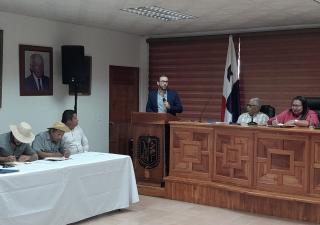 Director regional de Salud de Coclé participó de la sesión del Concejo Municipal