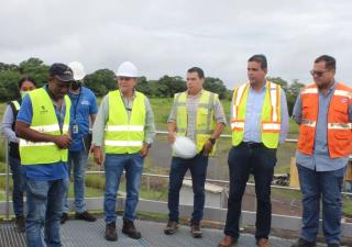 Realizan gira técnica a la planta de tratamiento de aguas residuales de Santiago 
