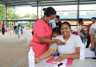 Feria de salud beneficia a moradores de La Cabima