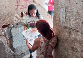 Promoción y educación de salud se despliega en calles en jornadas contra el dengue