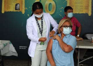 Salud insta a la población inmunizarse contra la influenza