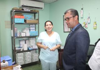 Director Regional de Veraguas se mantiene recorriendo instalaciones de salud