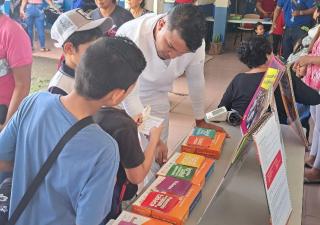 La Región de Salud de Chiriquí lleva servicios de salud a feria escolar de El Palmar en Barú