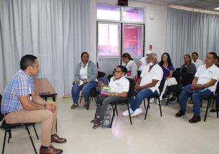 Director regional de salud en Panamá Oeste se reúne con directores médicos y asistentes de salud