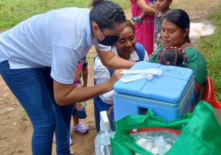Exitosa jornada de vacunación "Puesta al Día" en Herrera