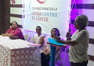 Coclé inicia campaña de la cinta rosada y celeste con diversas actividades