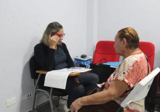 Brindan charla a pacientes sobre el "Día Mundial de la Prevención de la Osteoporosis"