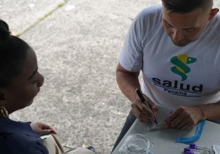 Exámenes de laboratorio preventivo a funcionarios de la Metropolitana de Salud 