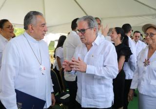 Autoridades de Salud participan en actos conmemorativos a la gesta patriótica del 9 de enero 