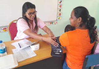 400 coclesanos se benefician con jornada médica para obtener carné de manipulador de alimentos