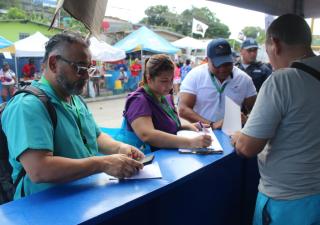  Minsa realiza operativos a puestos de ventas ambulantes en el área de los culecos en San Miguelito
