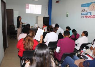 Actualizan a funcionarios de salud sobre las normas de los programas de niñez, escolar y adolescentes 