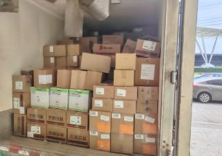 Llega segundo camión con medicamentos accesibles para la población de Colón