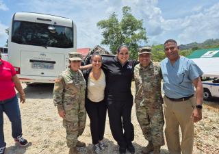 Comando Sur  reconoce a personal de salud de Colón