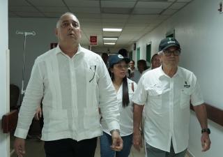 Ministro Boyd Galindo recorre instalaciones de Salud en Azuero