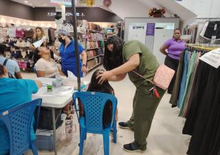 Minsa realiza jornada preventiva en zona comercial de Colón