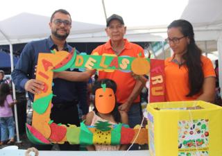  Centro de Salud de Canto del Llano realiza séptima Feria de la Fruta