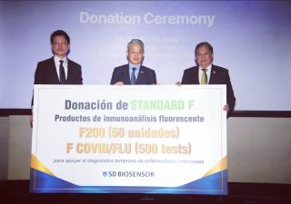Minsa recibe donación de la empresa coreana SD Biosensor de equipos para el diagnóstico temprano de enfermedades respiratorias