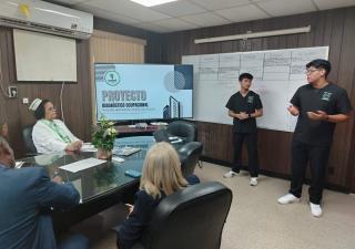 Estudiantes de la Universidad de Panamá presentan proyecto final de Salud Ocupacional
