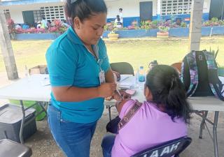 Gira de atención de salud beneficia a 200 personas en Cabuya de Antón