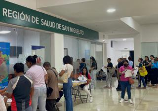 Exitosa jornada de emisión de carnés para manipuladores de alimentos en San Miguelito