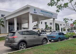 Hospital Anita Moreno realiza innovadora cirugía prostática con láser Holmium
