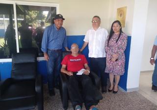 Hospital Dr. Luis "Chicho" Fábrega recibe sillones para la Unidad Oncológica