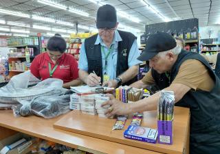 La Región de Salud de San Miguelito realizó operativo nocturno en Omar Torrijos para garantizar la inocuidad alimentaria