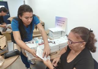 Población de Kuna Nega recibe beneficios en feria de salud